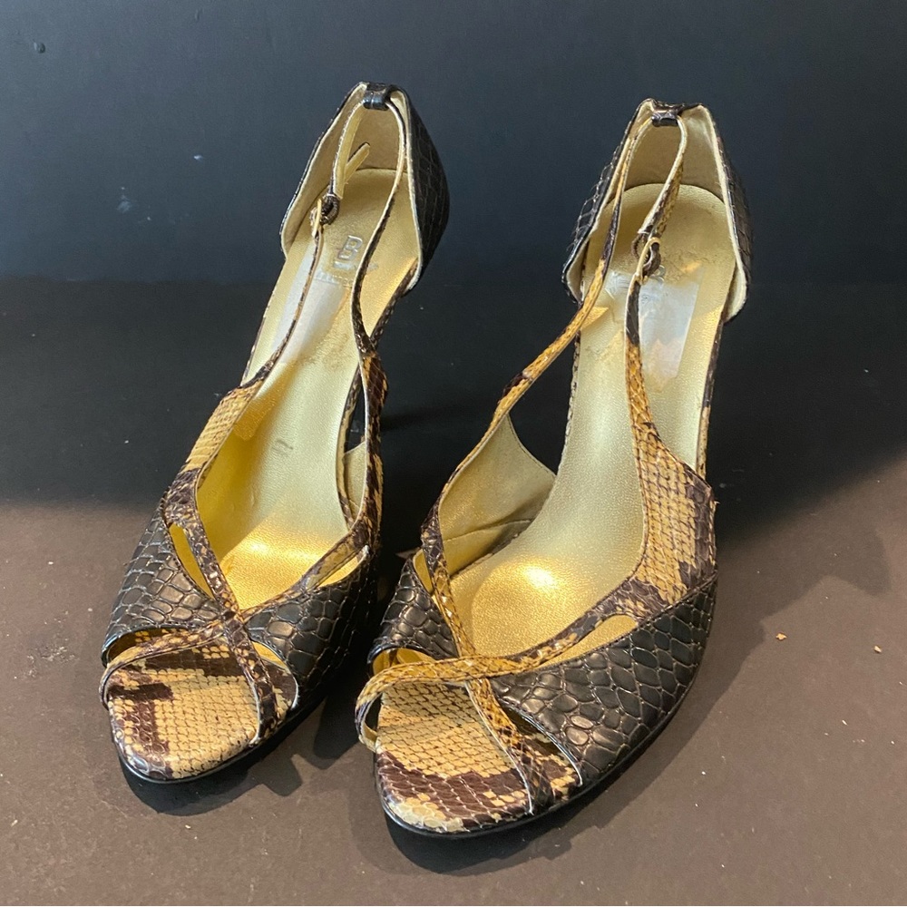 Women’s Size 8 Bakers Slipper Shoes